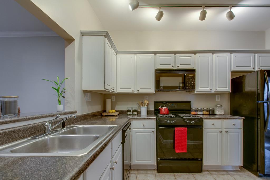 165 Hicks Road, Unit 8 Nashville, TN 37221 - Photo 13 of 26 Gallery Image 13