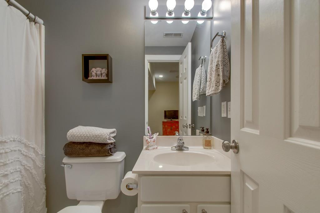 165 Hicks Road, Unit 8 Nashville, TN 37221 - Photo 7 of 26 Gallery Image 7