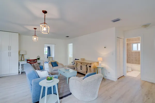 $3,800 | 1036 Coral Drive, Boynton Beach, FL 33426