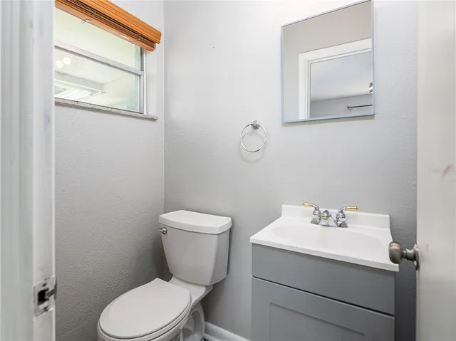 $2,700 | 4721 West Iowa Avenue, Tampa, FL 33616