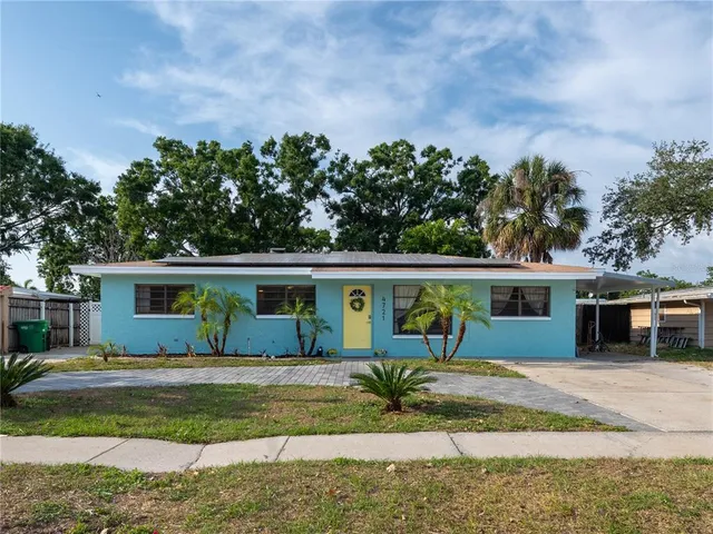 $2,700 | 4721 West Iowa Avenue, Tampa, FL 33616