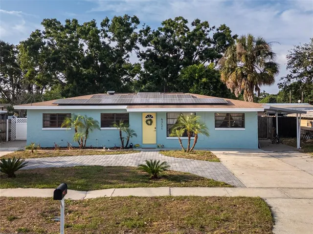 $2,700 | 4721 West Iowa Avenue, Tampa, FL 33616