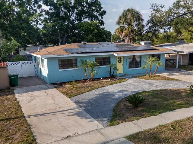 $2,700 | 4721 West Iowa Avenue, Tampa, FL 33616