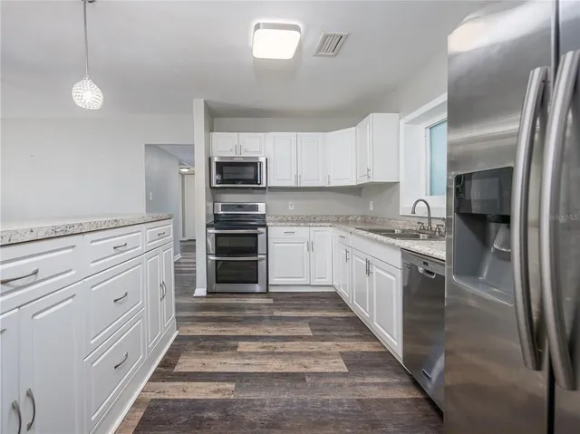 $2,700 | 4721 West Iowa Avenue, Tampa, FL 33616