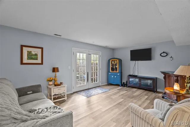 $299,999 | 13312 Wood Chapel Drive, St. Louis, MO 63141