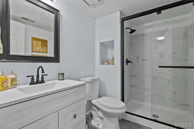 $299,999 | 13312 Wood Chapel Drive, St. Louis, MO 63141