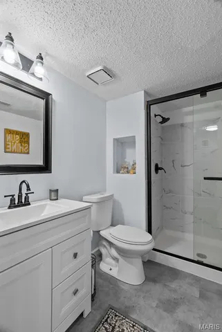 $299,999 | 13312 Wood Chapel Drive, St. Louis, MO 63141