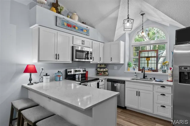 $299,999 | 13312 Wood Chapel Drive, St. Louis, MO 63141