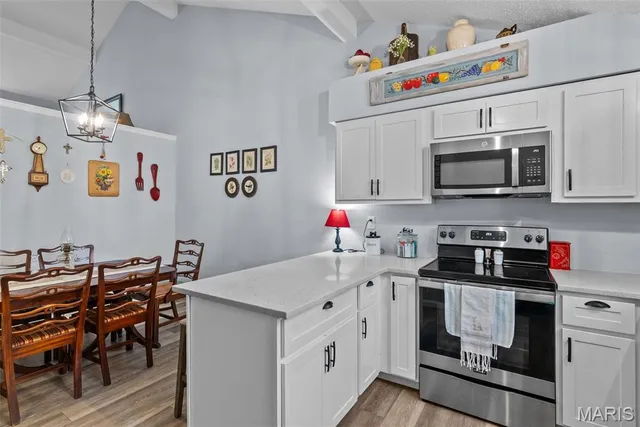 $299,999 | 13312 Wood Chapel Drive, St. Louis, MO 63141