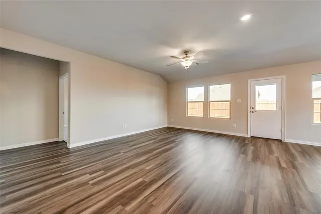 $2,850 | 2124 Sun Star Drive, Haslet, TX 76052