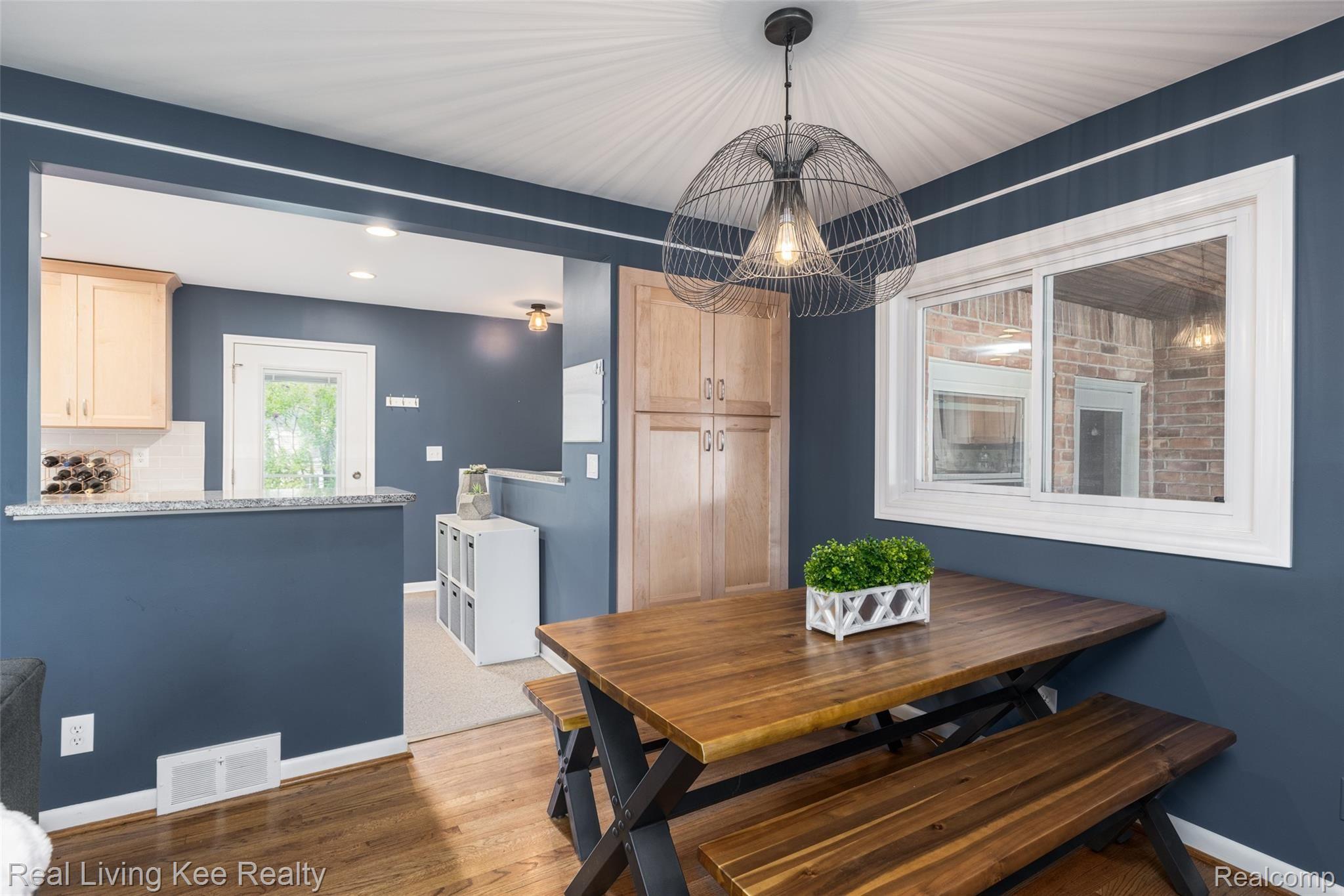 1330 Sycamore Drive Rochester, MI 48307 - Photo 9 of 31 bluewall-1.jpg