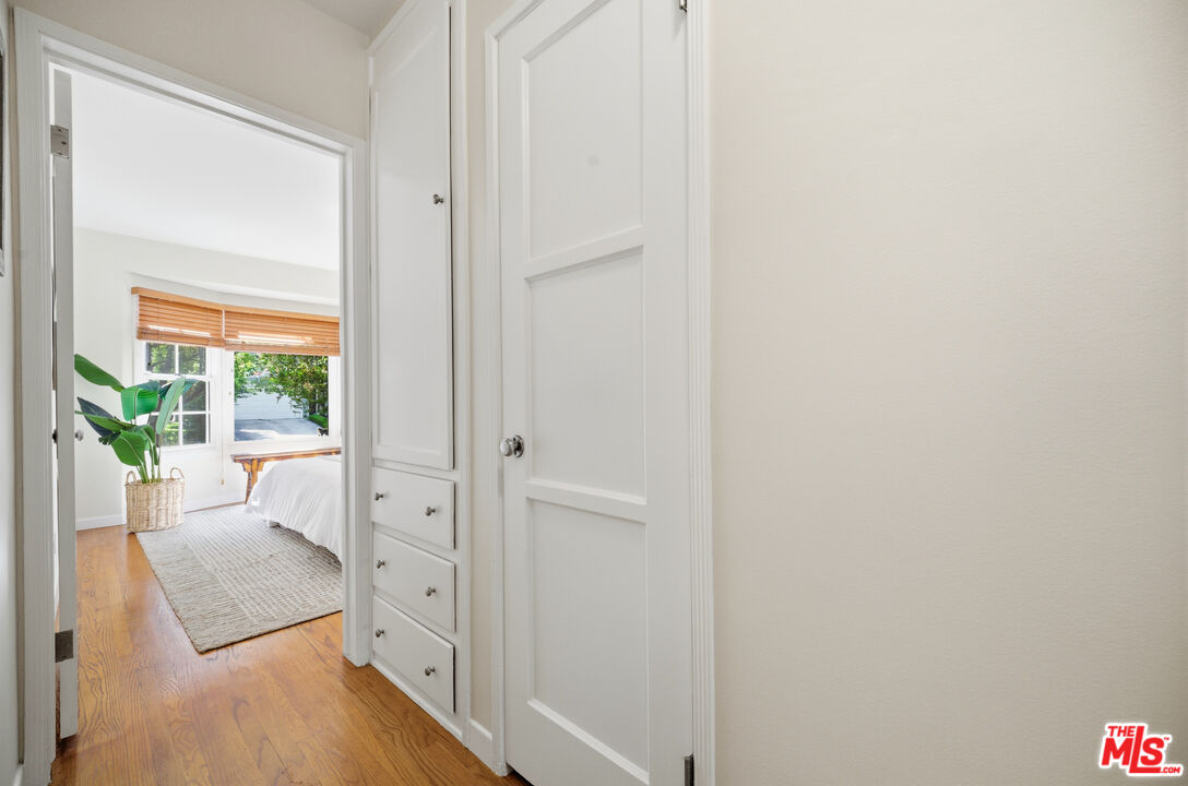 4132 Rhodes Avenue Studio City, CA 91604 - Photo 18 of 42