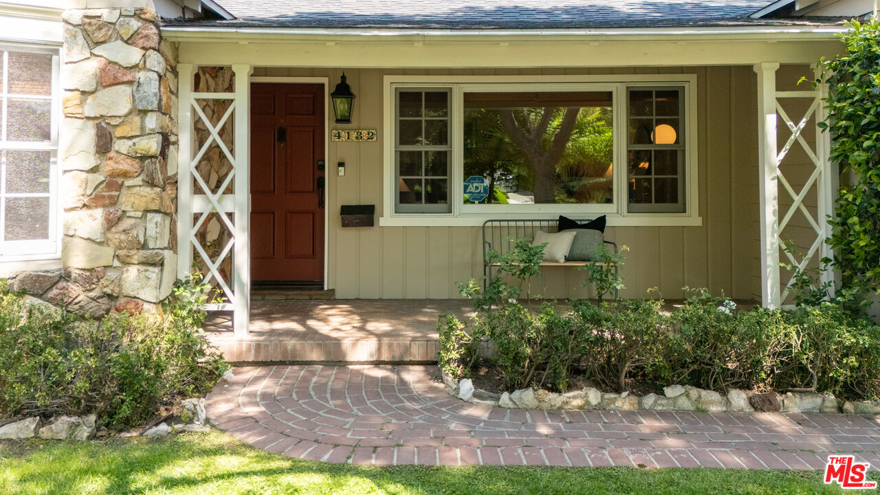 4132 Rhodes Avenue Studio City, CA 91604 - Photo 2 of 42
