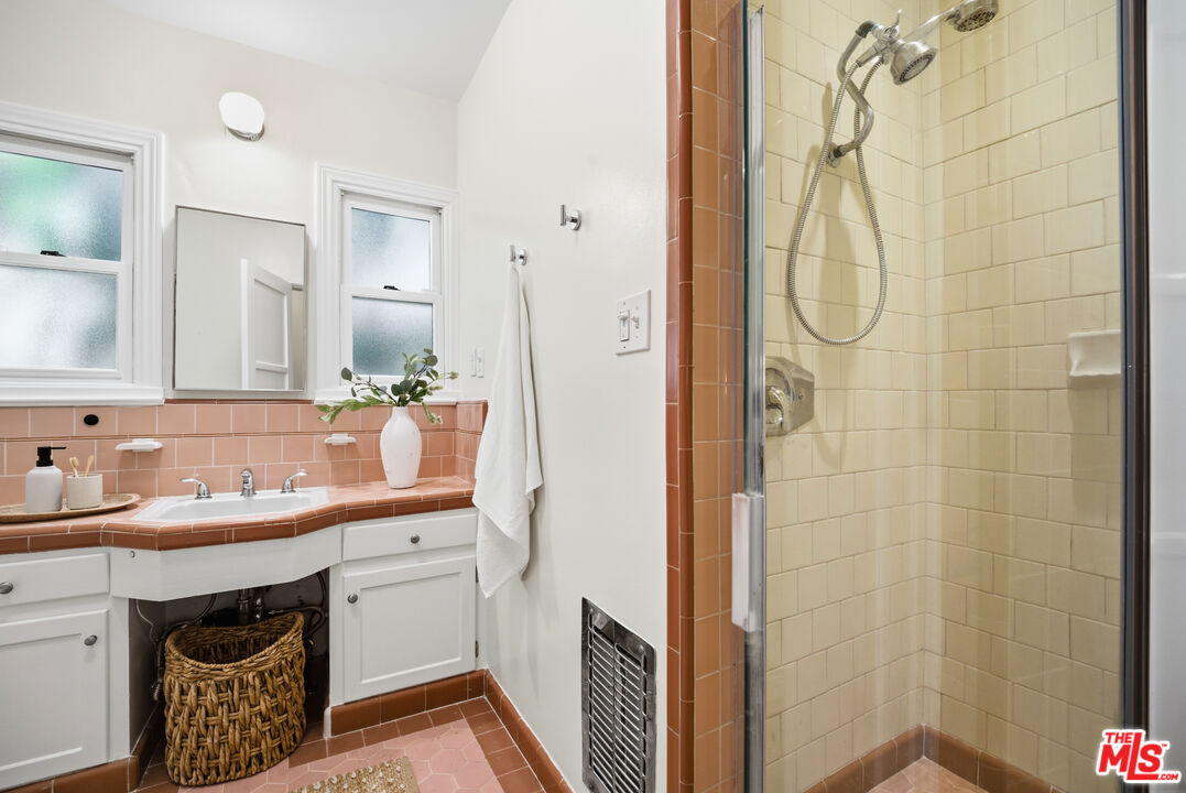 4132 Rhodes Avenue Studio City, CA 91604 - Photo 21 of 42