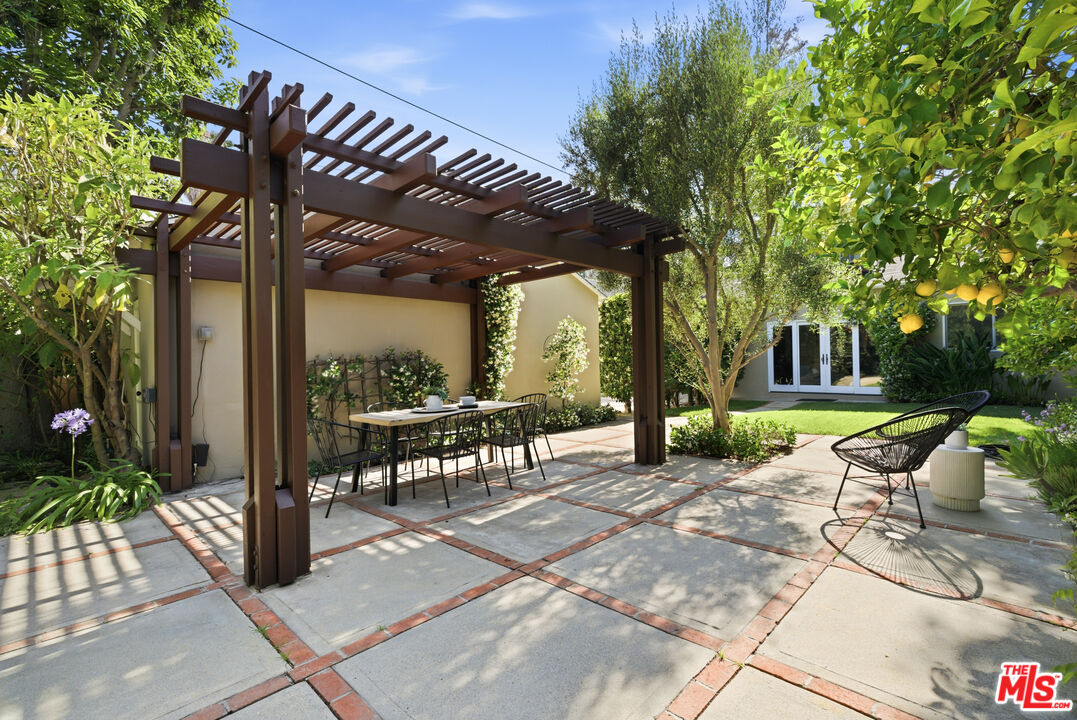 4132 Rhodes Avenue Studio City, CA 91604 - Photo 32 of 42