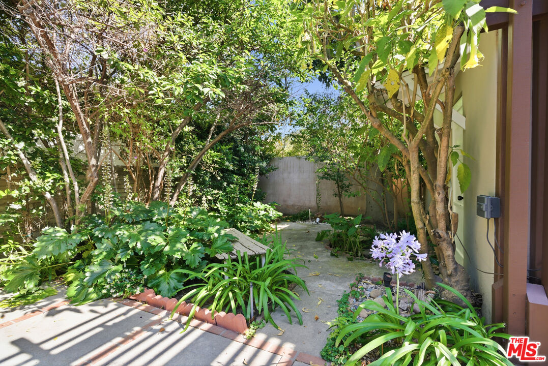 4132 Rhodes Avenue Studio City, CA 91604 - Photo 34 of 42
