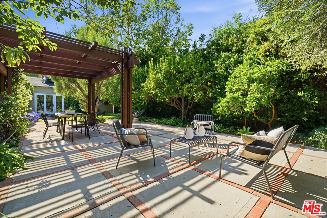4132 Rhodes Avenue Studio City, CA 91604 - Photo 37 of 42