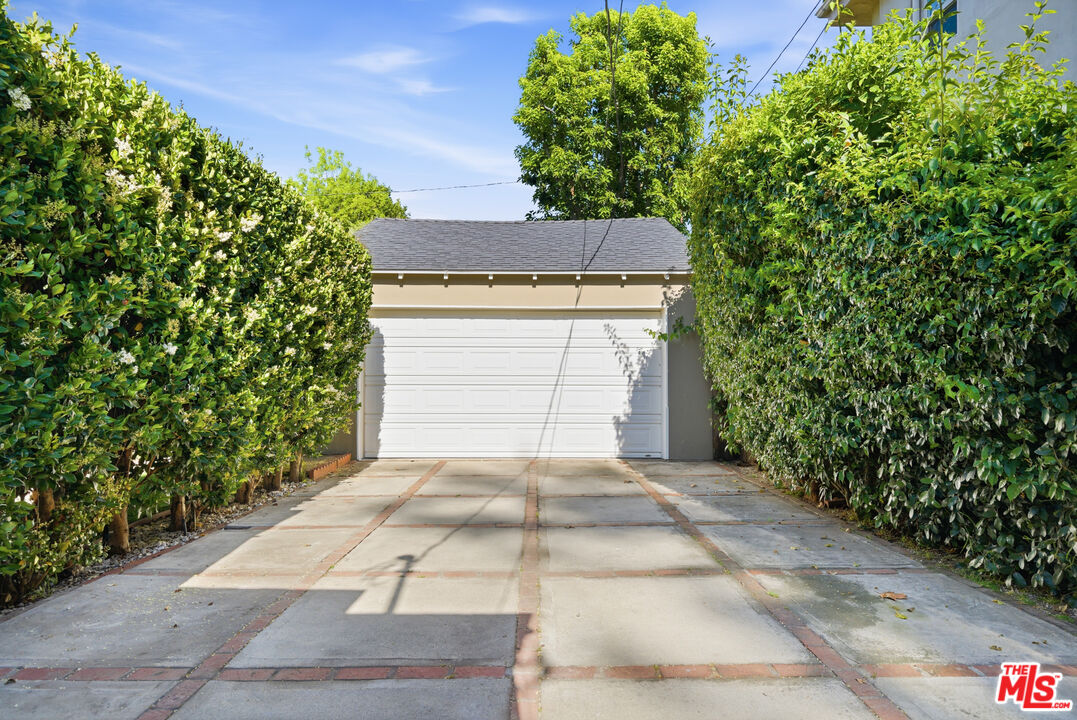 4132 Rhodes Avenue Studio City, CA 91604 - Photo 38 of 42