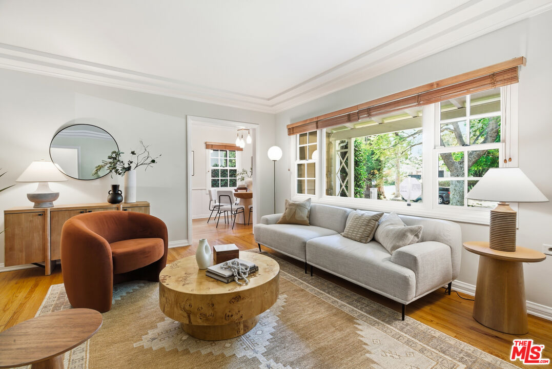 4132 Rhodes Avenue Studio City, CA 91604 - Photo 4 of 42