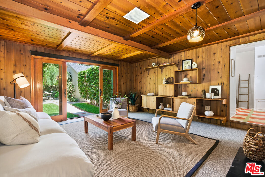 4132 Rhodes Avenue Studio City, CA 91604 - Photo 7 of 42