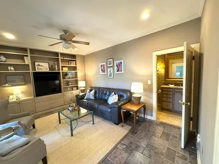 $325,000 | 10 Tealwood Street, Shreveport, LA 71104