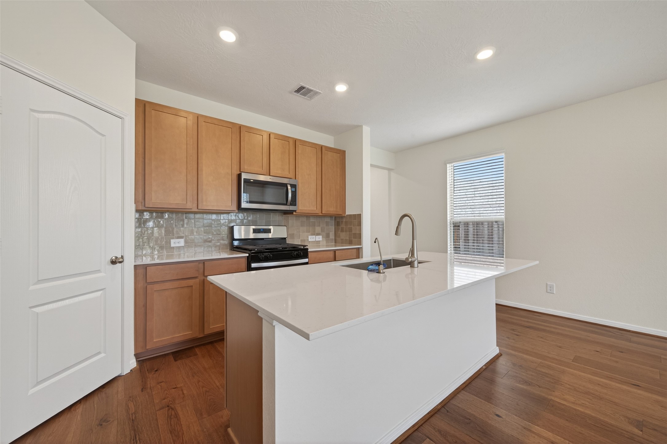 8110 Shelter Bay Lane Cypress, TX 77433 - Photo 11 of 43