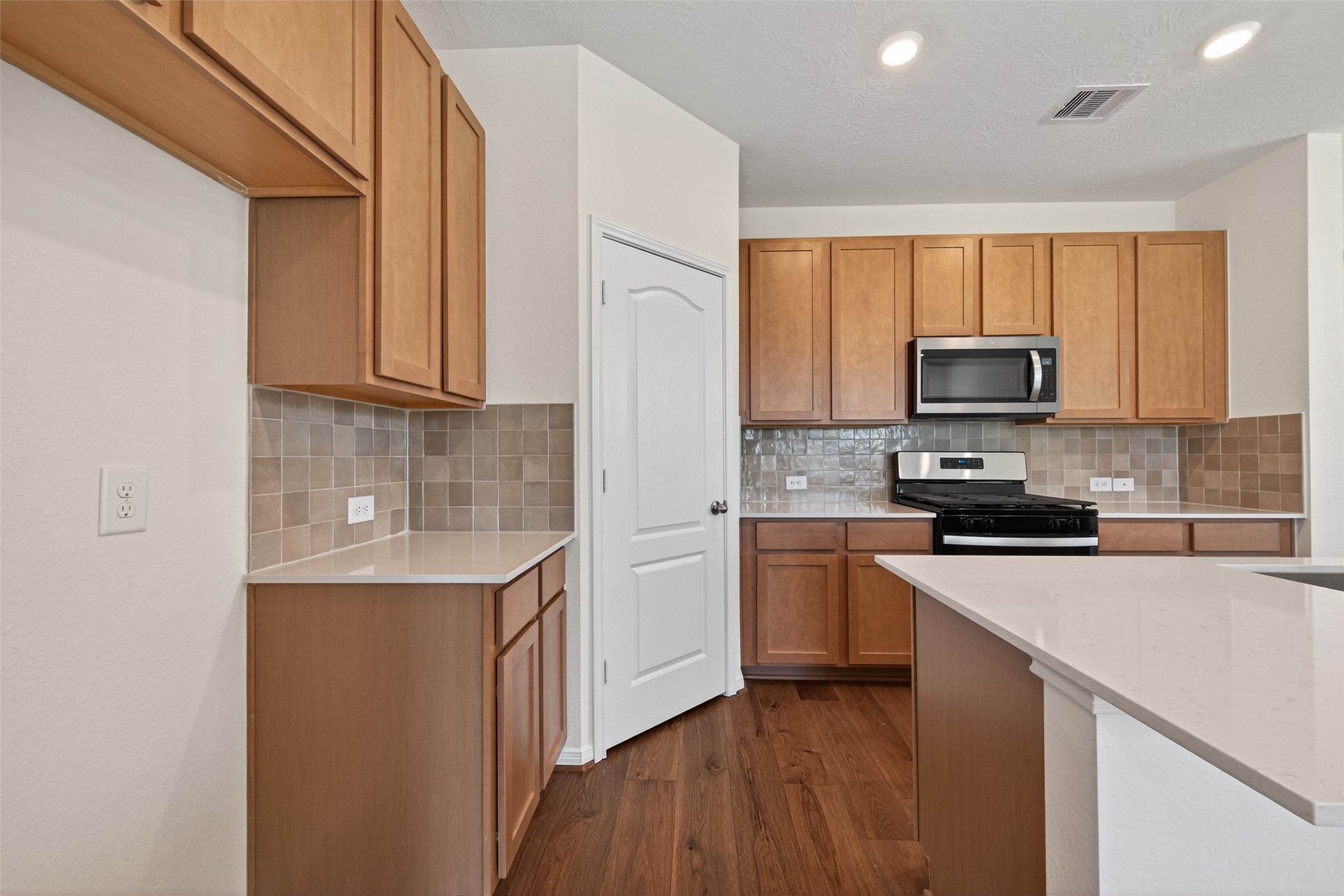 8110 Shelter Bay Lane Cypress, TX 77433 - Photo 12 of 43