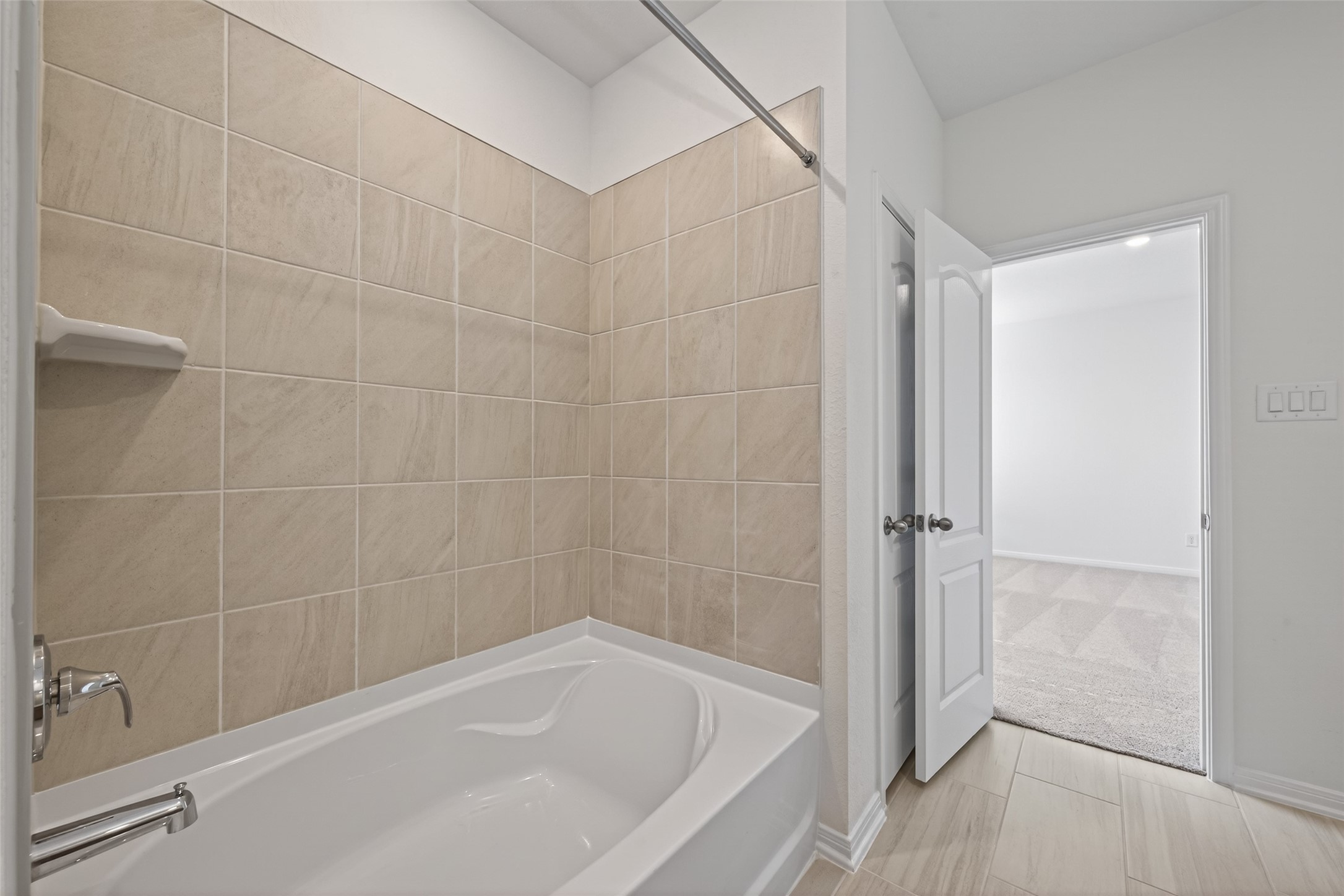 8110 Shelter Bay Lane Cypress, TX 77433 - Photo 26 of 43 Master Bathroom