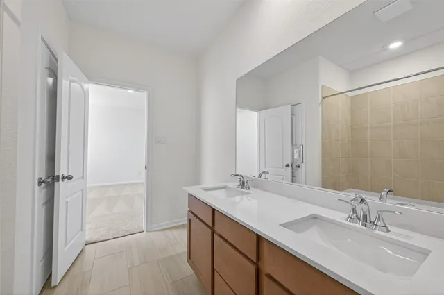 $3,100 | 8110 Shelter Bay Lane, Cypress, TX 77433