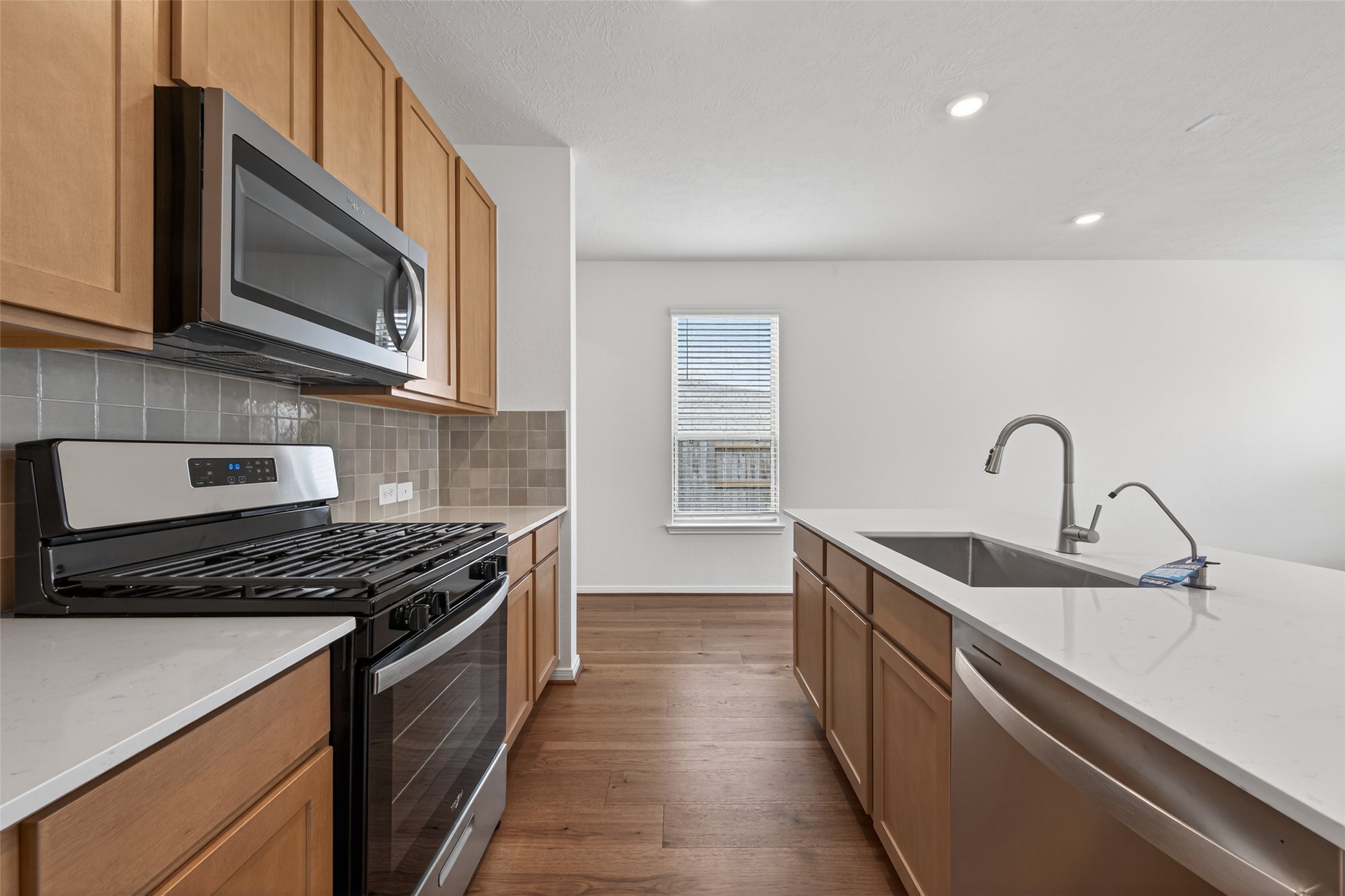 8110 Shelter Bay Lane Cypress, TX 77433 - Photo 10 of 43