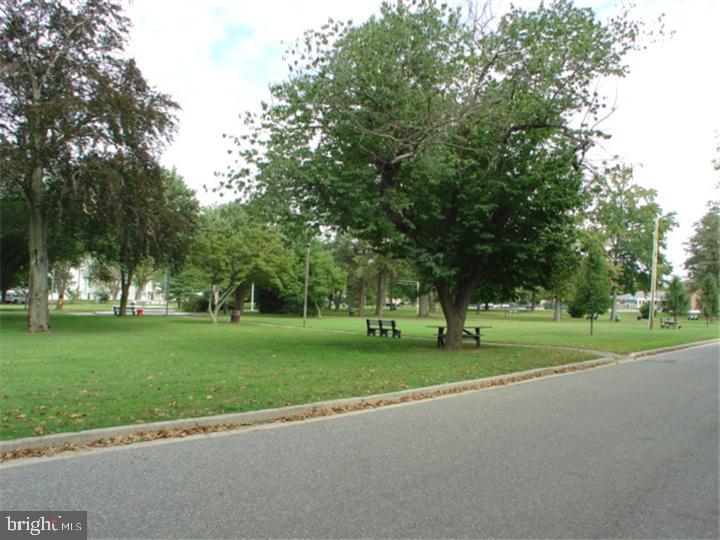238 D Street Carneys Point, NJ 08069 - Photo 8 of 16 Gallery Image 8