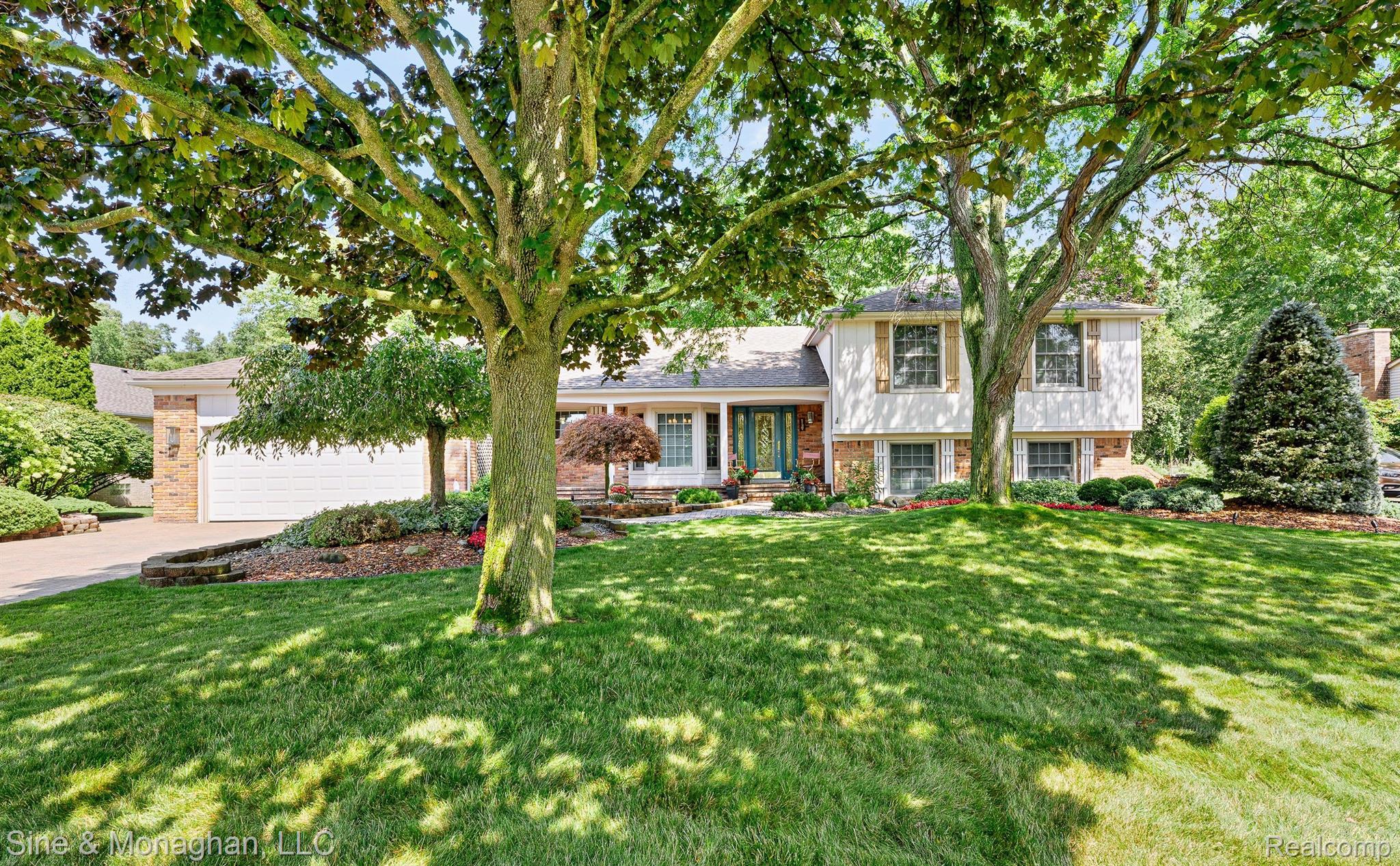 35104 Banbury Road Livonia, MI 48152 - Photo 1 of 62 Incredible curb appeal