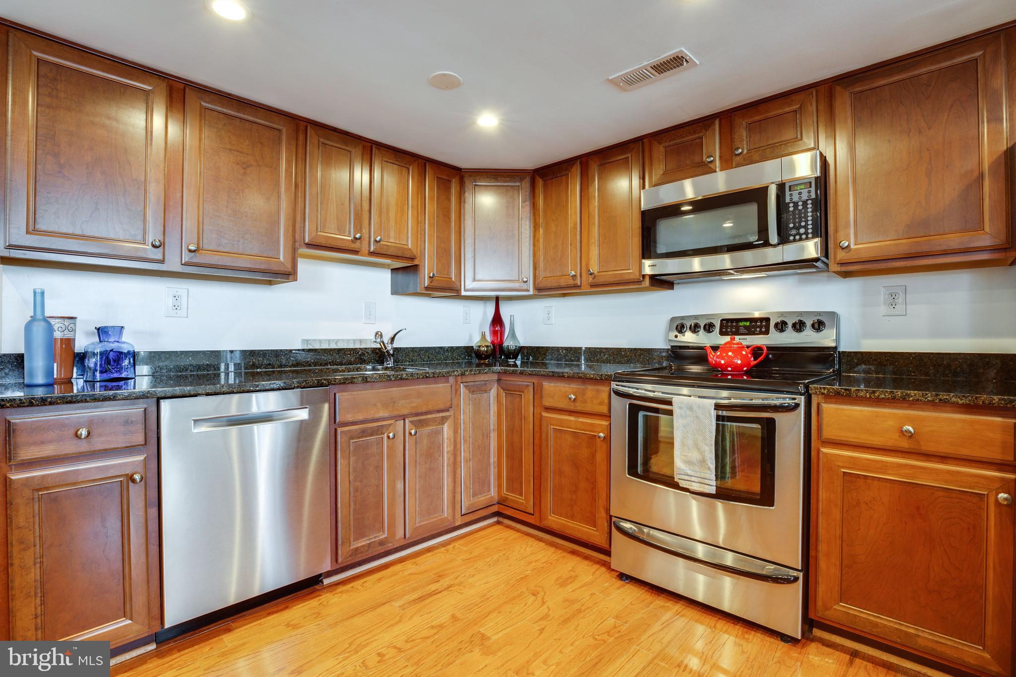 1515 South Arlington Ridge Road, Unit 602 Arlington, VA 22202 - Photo 14 of 37 Prep space galore