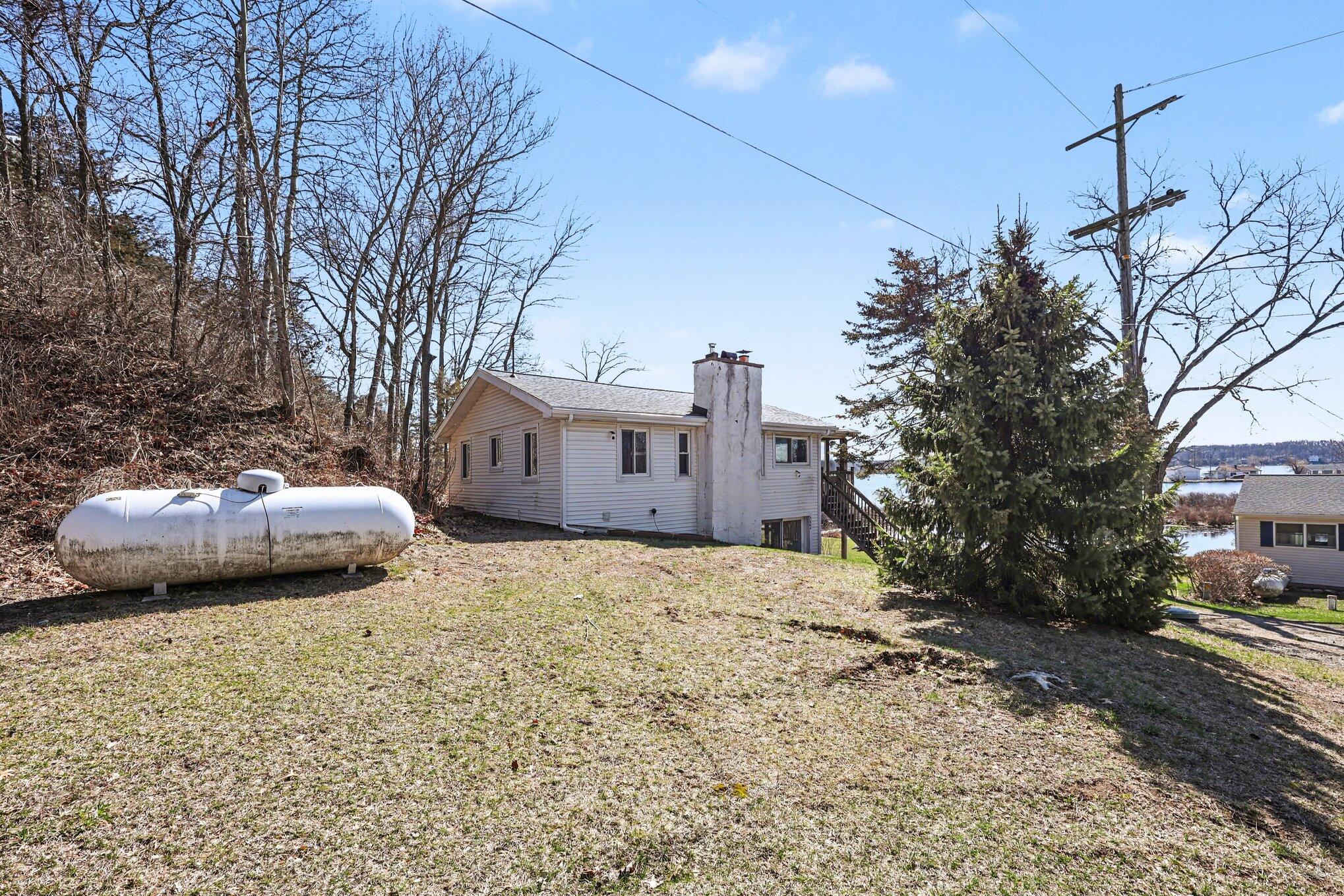 5884 Rays Drive Onsted, MI 49265 - Photo 25 of 31 025_file_2743