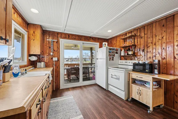 $475,000 | 5884 Rays Drive, Onsted, MI 49265