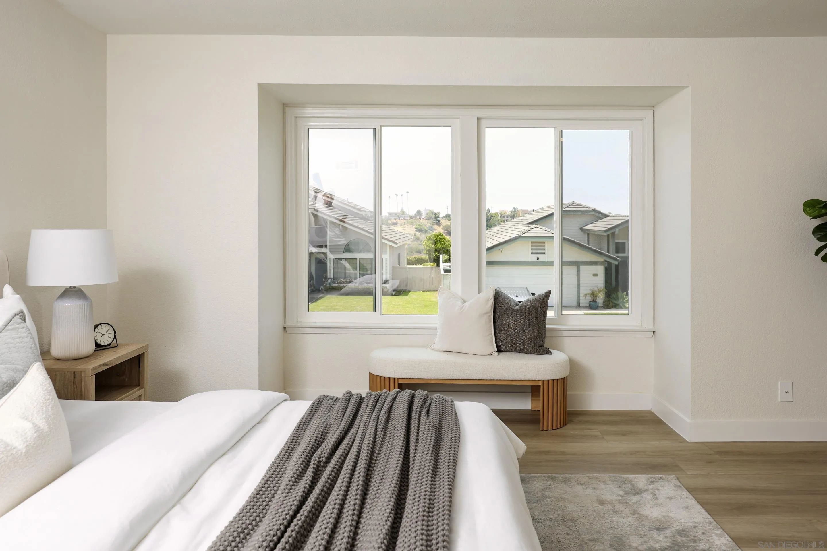 1705 Hawk View Drive Encinitas, CA 92024 - Photo 17 of 44