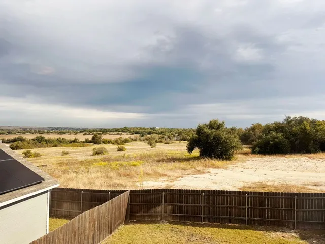 $289,000 | 116 Night Riders Way, Jarrell, TX 76537