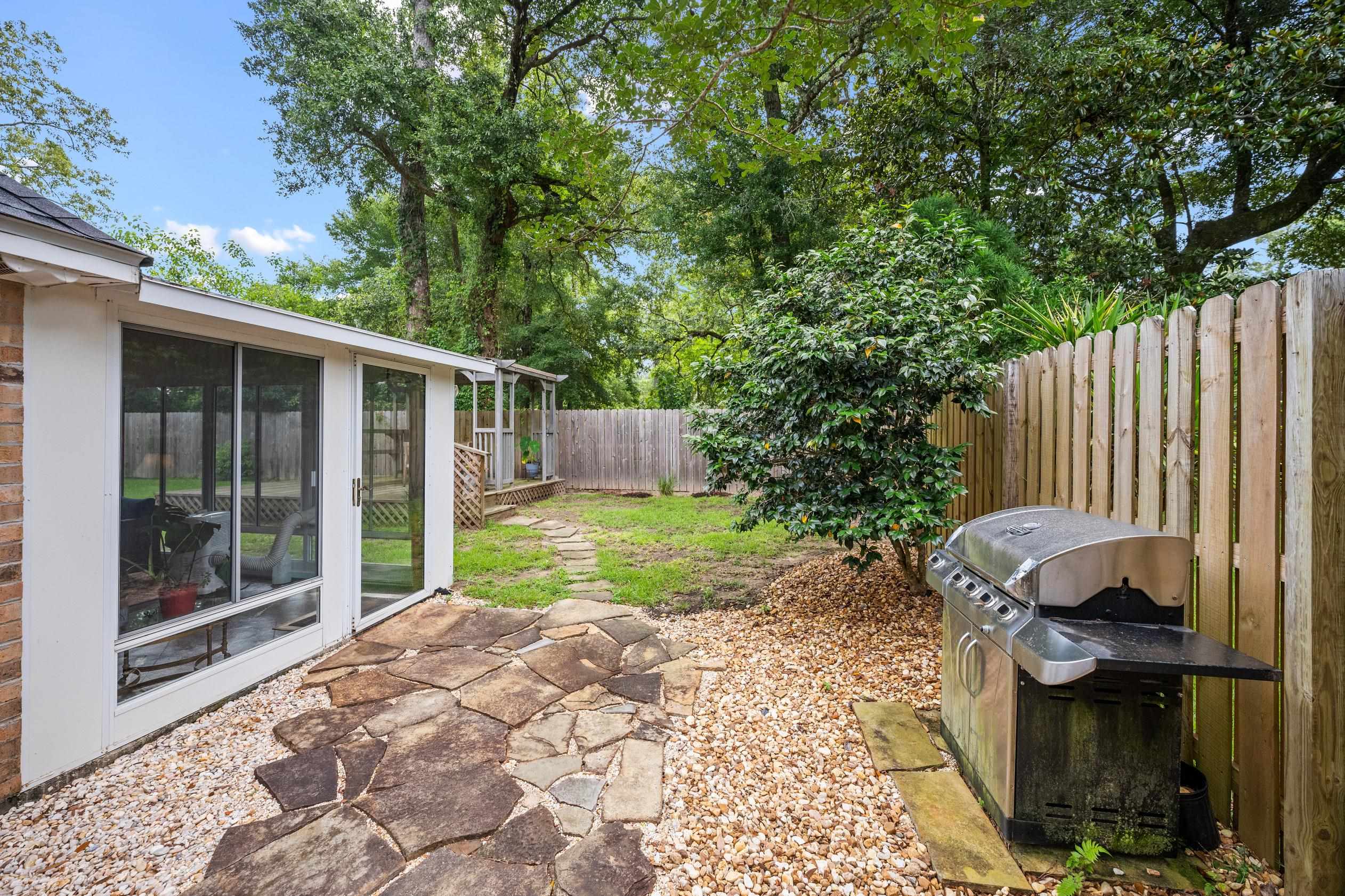 68 Paddock Drive Fairhope, AL 36532 - Photo 35 of 39 Yard