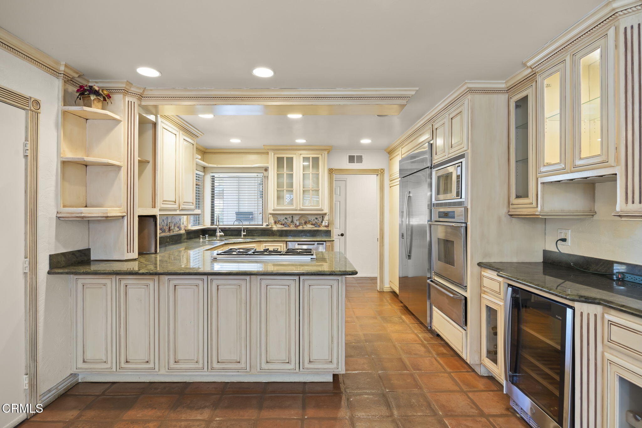 512 Foothill Road Santa Paula, CA 93060 - Photo 14 of 40 14-web-or-mls-Upmarketmedia_512Foo-51