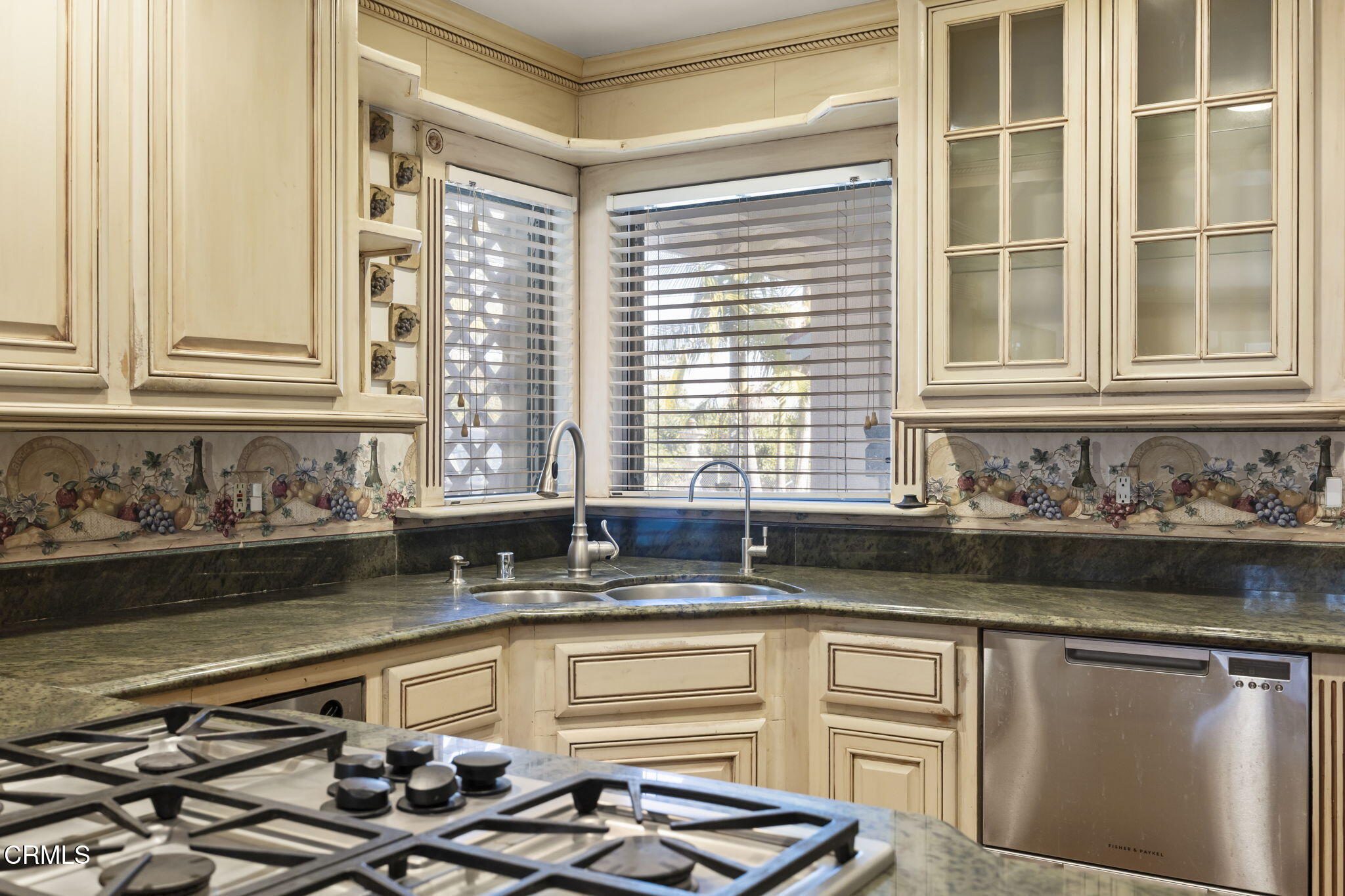 512 Foothill Road Santa Paula, CA 93060 - Photo 16 of 40 16-web-or-mls-Upmarketmedia_512Foo-57