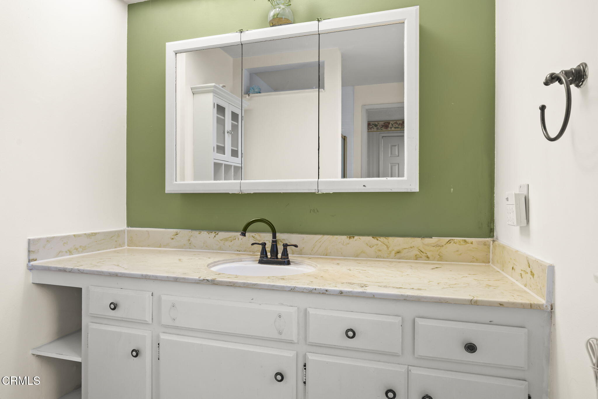 512 Foothill Road Santa Paula, CA 93060 - Photo 23 of 40 23-web-or-mls-Upmarketmedia_512Foo-87