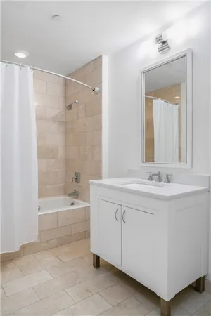 $4,300 | 1 West Exchange Street, Unit 1905, Providence, RI 02903