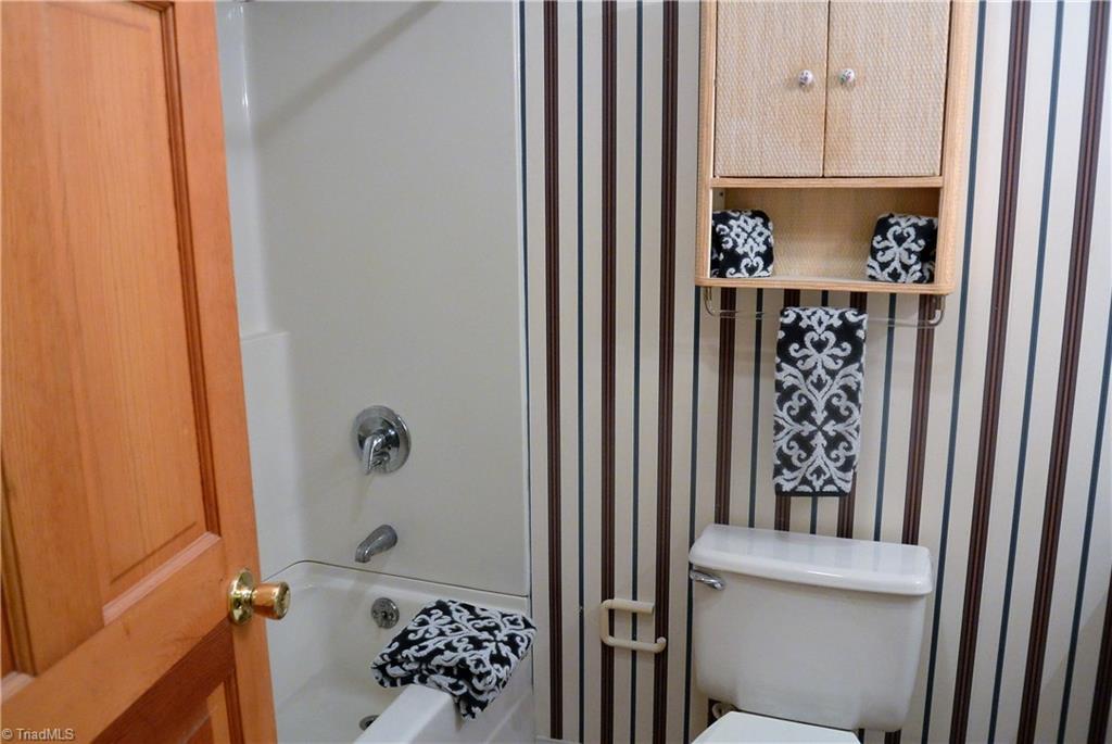 2102 Red Forest Road Greensboro, NC 27410 - Photo 21 of 24 Gallery Image 21