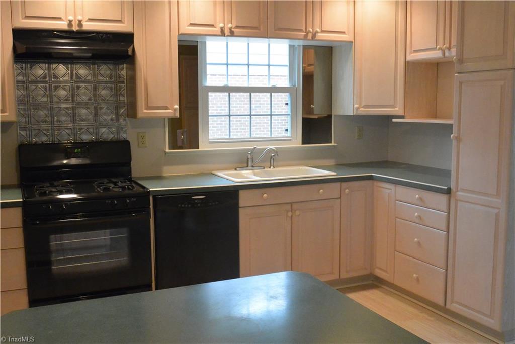 2102 Red Forest Road Greensboro, NC 27410 - Photo 9 of 24 Gallery Image 9