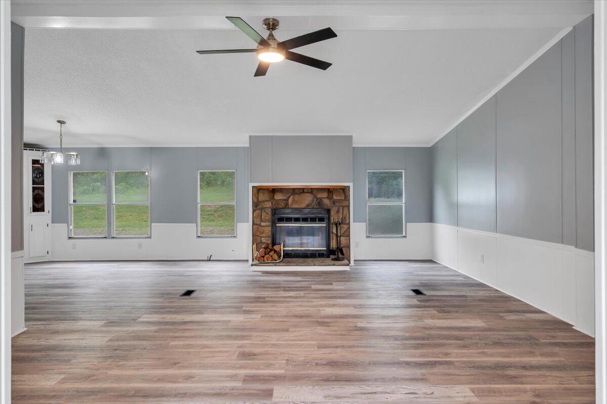 20459 Main Street Buchanan, VA 24066 - Photo 7 of 35 07-MIB08274-R5