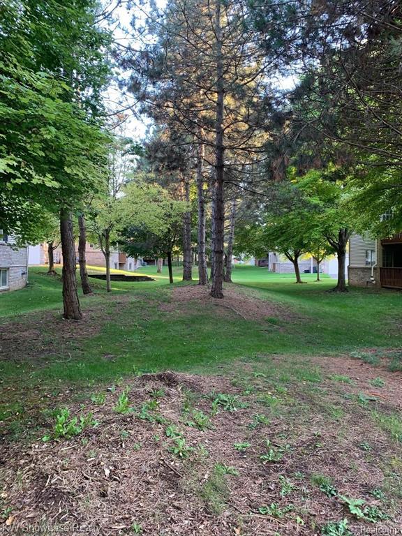 702 South Milford Road Milford, MI 48381 - Photo 33 of 43