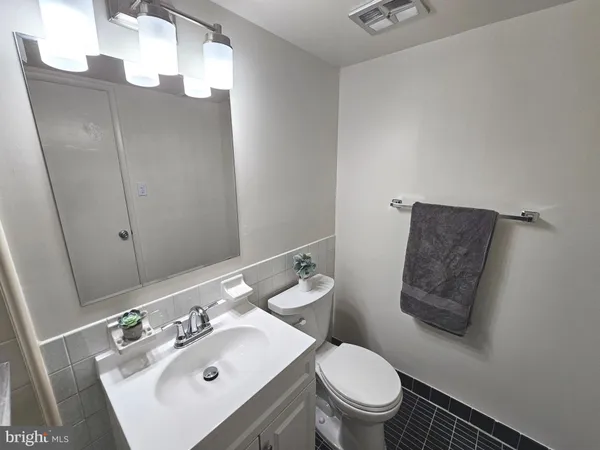 $238,000 | 18 Monroe Street, Unit 201, Rockville, MD 20850