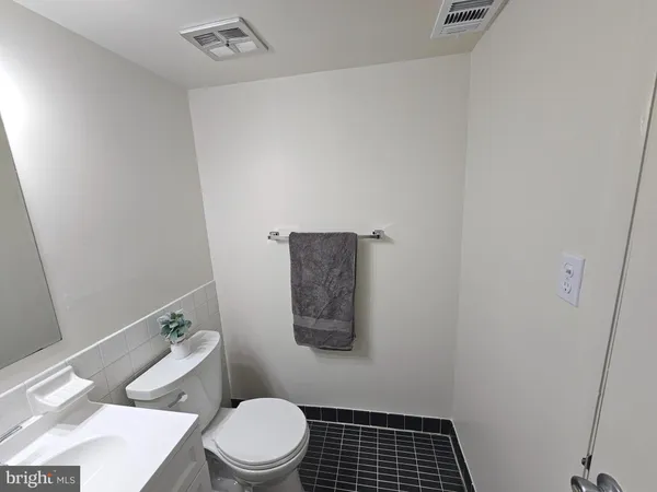 $238,000 | 18 Monroe Street, Unit 201, Rockville, MD 20850