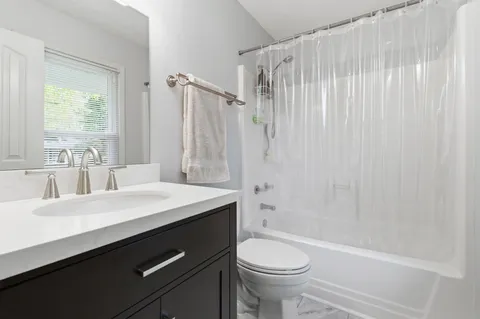 $459,900 | 1606 Windy Meadow Drive, Christiana, TN 37037