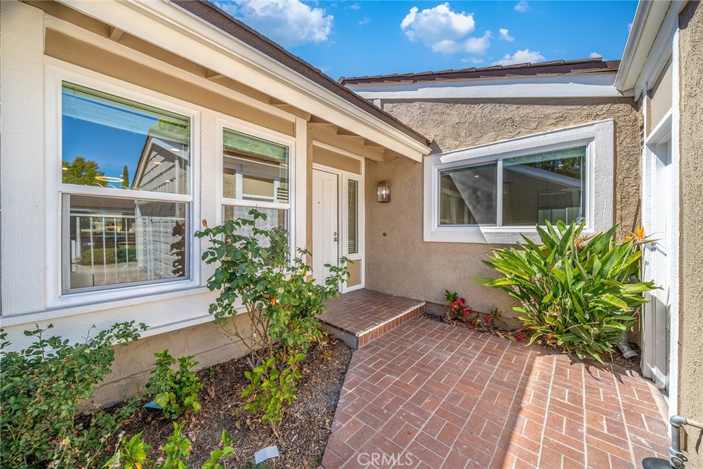 12 Primrose Irvine, CA 92604 - Photo 3 of 75